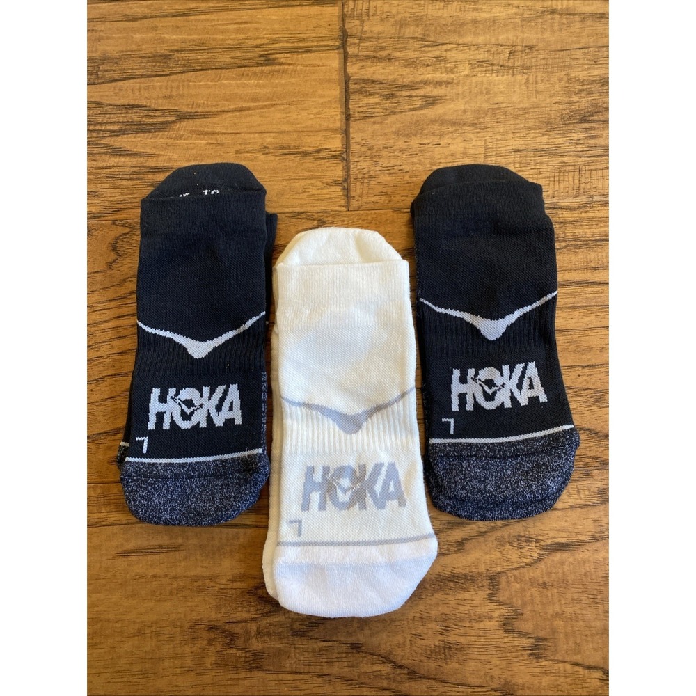 HOKA No Show Running Socks 3 Pair Lot Size Medium Black White Athletic Socks